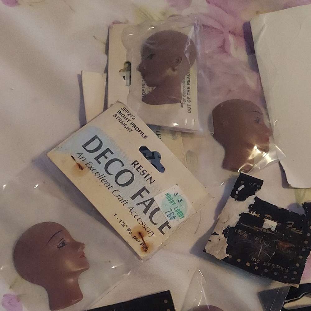 8/$10 All Pieces For $6  Vintage Assorted Deco Flex Doll Heads Set - Picture 4 of 16